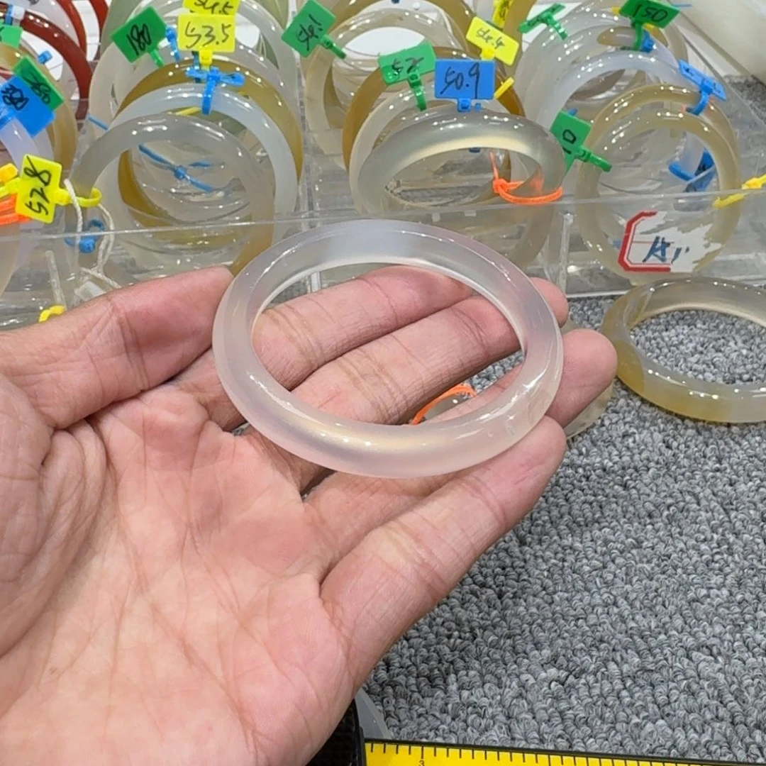 玛瑙/玉髓手镯未镶嵌59