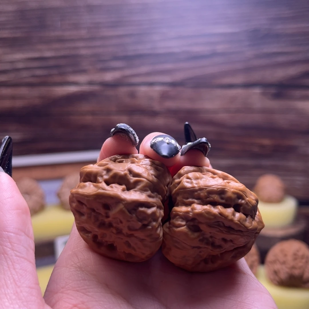 我***人文玩核桃吊坠蛤蟆头闪62