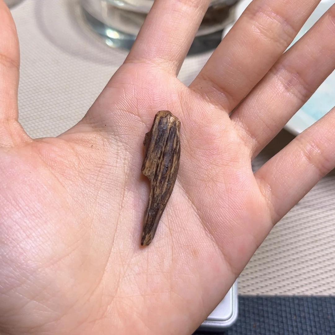 神***8香榧木海南大山沉水树心香1.1克重福利