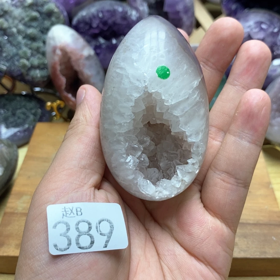 未镶嵌水晶大型摆件（非配饰）