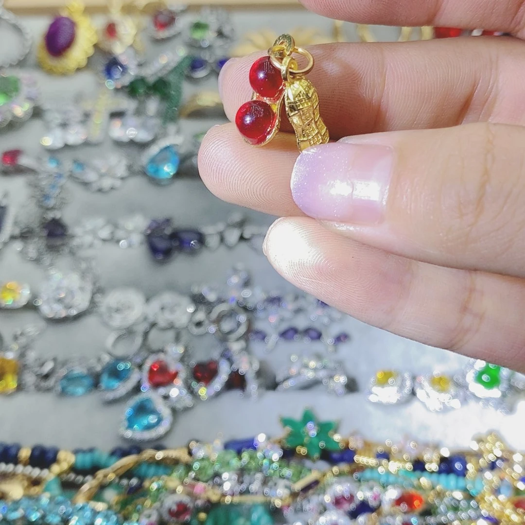 【闪购商品】银S925镶嵌耳饰托帕石