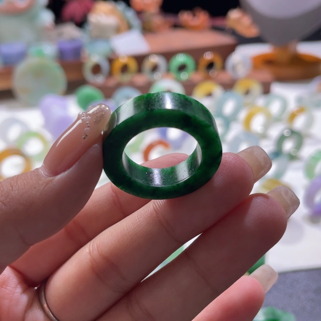 定制翡翠未镶嵌翡翠
