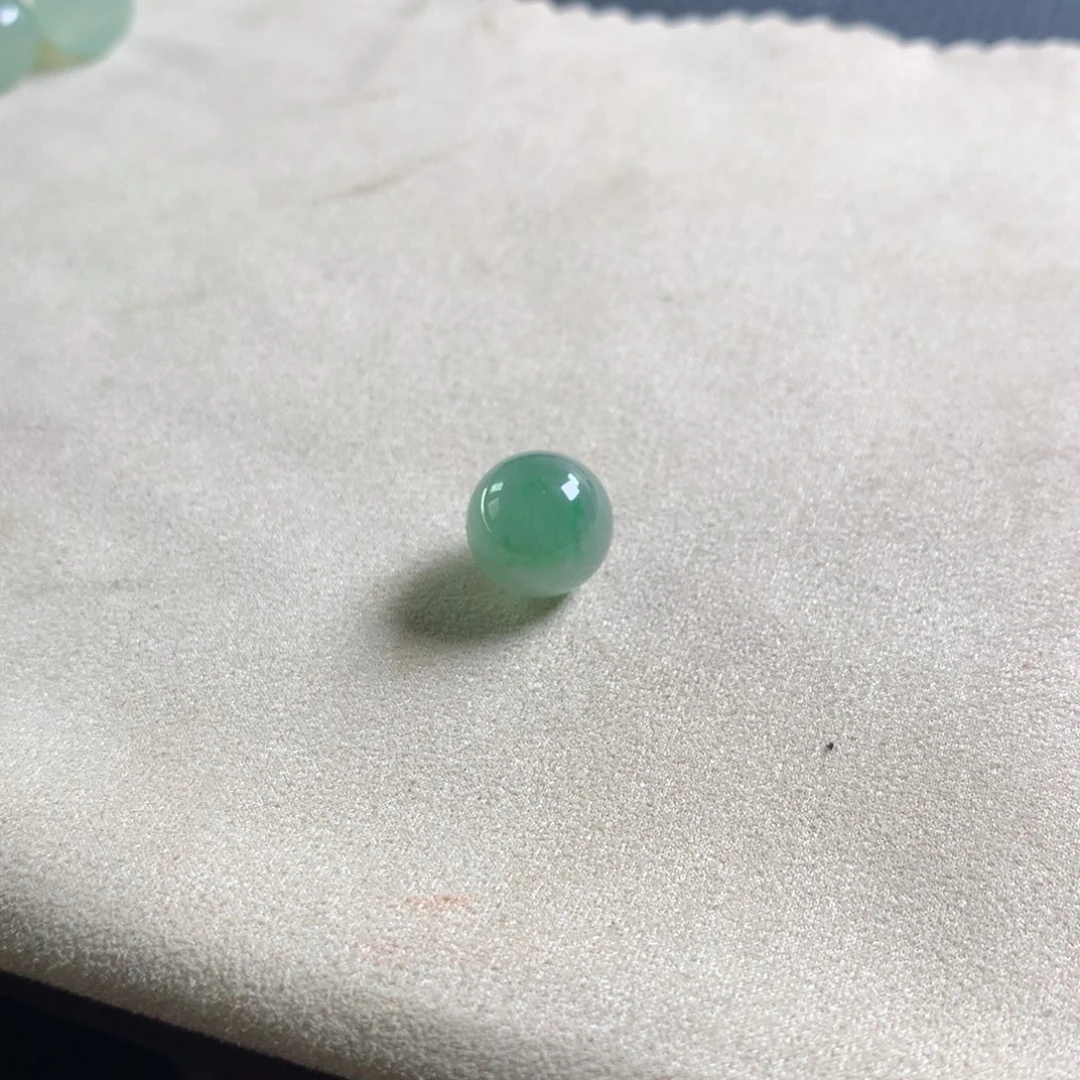 散珠翡翠卡11.8翡翠圆珠