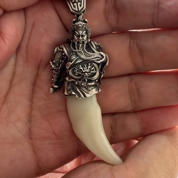 银S925镶嵌和田玉挂件