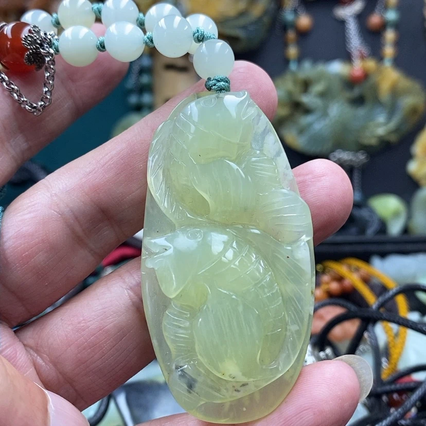 【闪购商品】蛇纹石玉未镶嵌吊坠