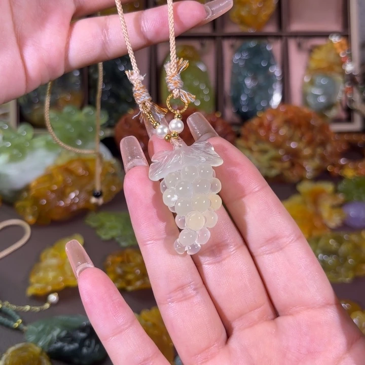 未镶嵌蛇纹石玉颈饰