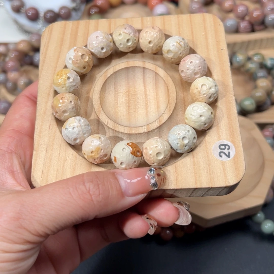 薄***绿石英质玉未镶嵌手链71