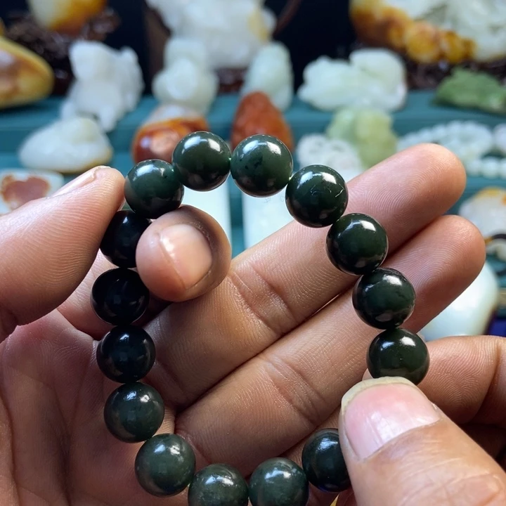 用***6和田玉未镶嵌挂件