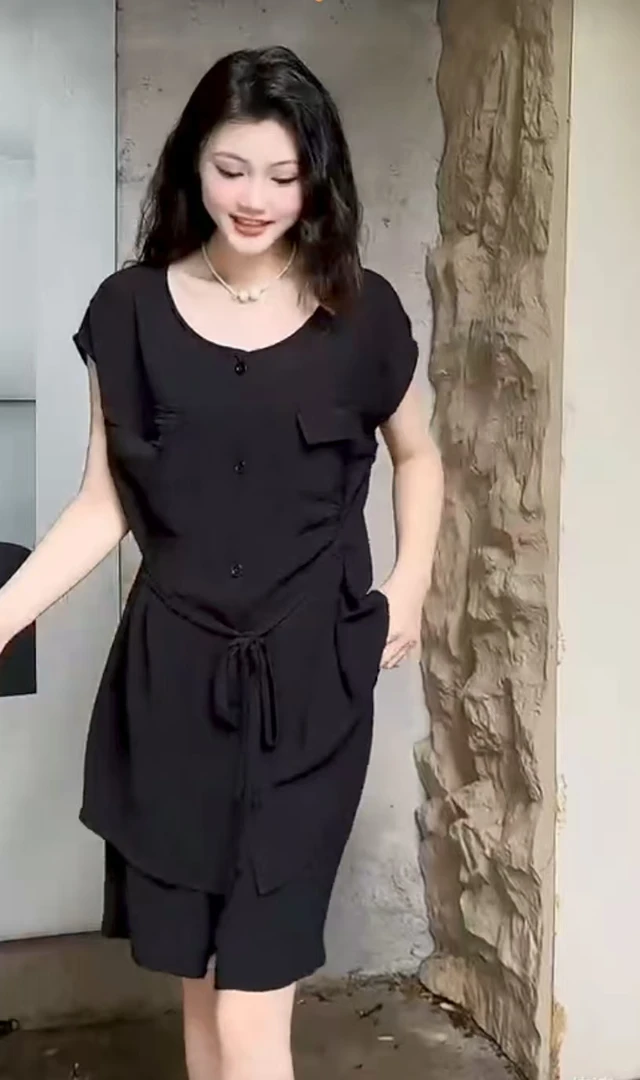 韩版法式时尚休闲时尚休闲风纯色复古港风加大码洋气显瘦套装