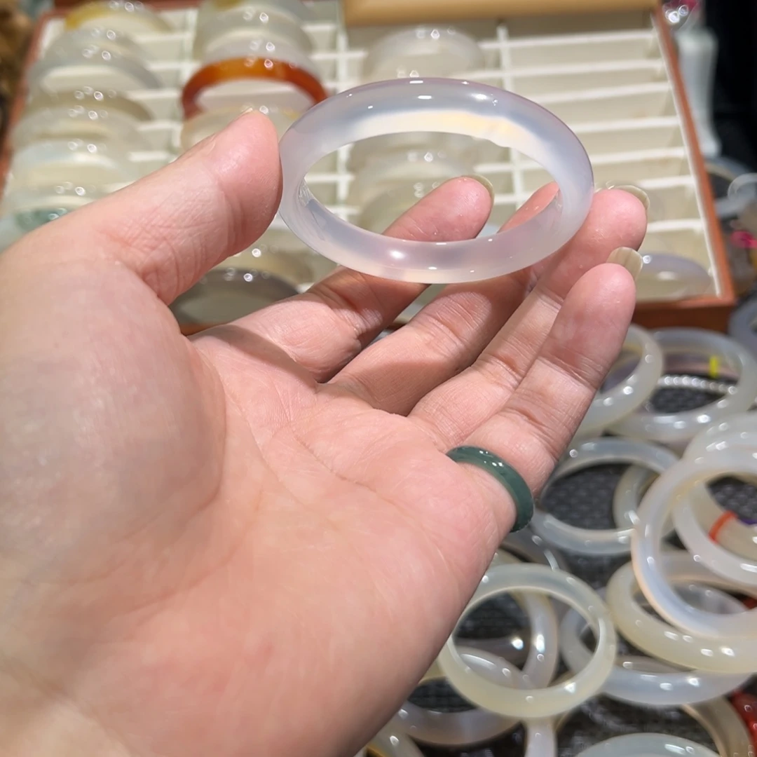 玛瑙/玉髓未镶嵌手镯5455圈有纹4.4