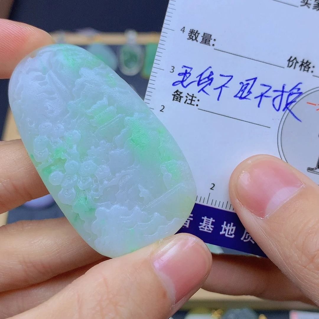 翡翠颈饰未镶嵌翡翠