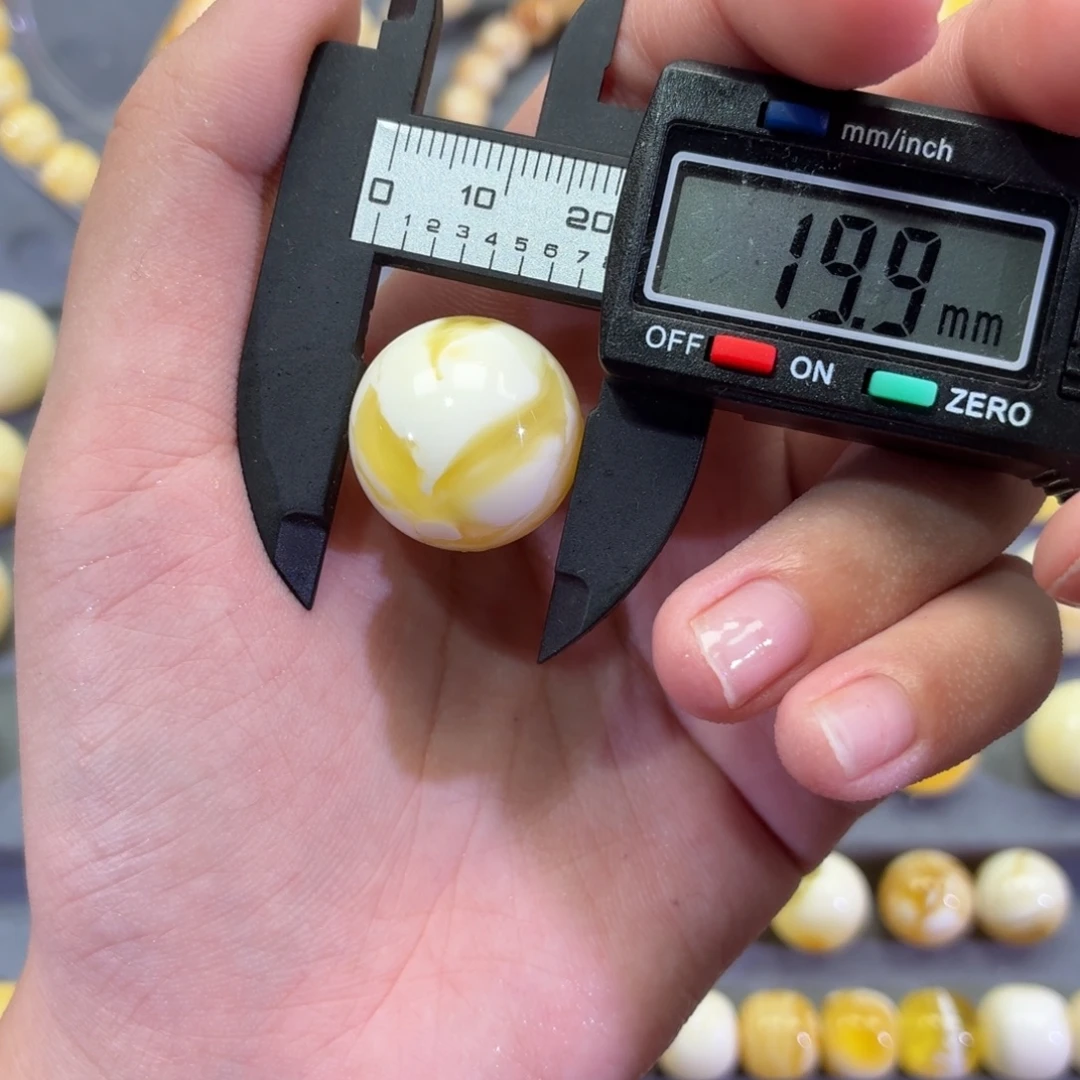 琥珀未镶嵌裸石圆珠