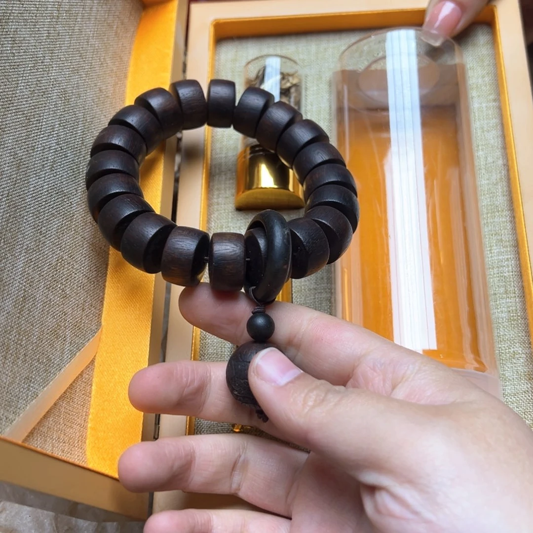 大叶紫檀（黑酸枝木类）