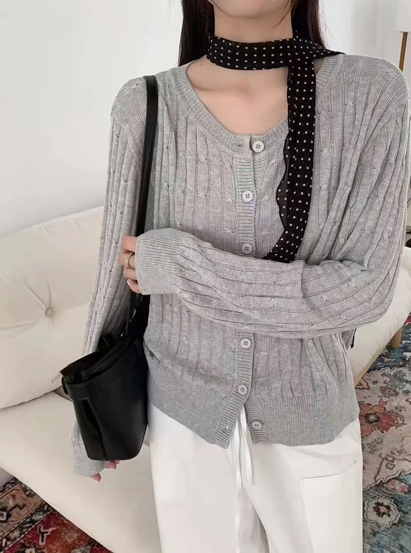 9225三炫家新款秋季纯色绞花圆领开衫长袖时尚百搭上衣