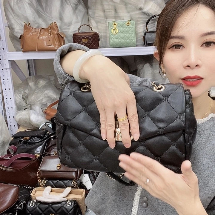 蚕丝小牛剖层皮革PU