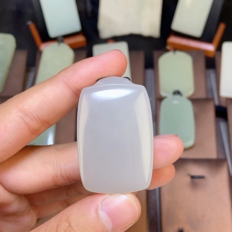 【闪购商品】颈饰未镶嵌和田玉