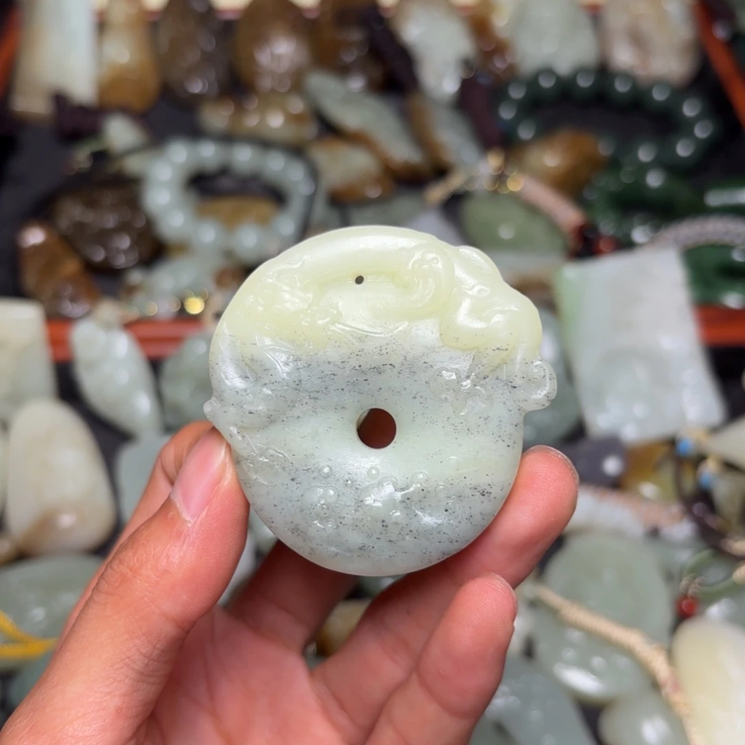 和田玉未镶嵌颈饰陪****站