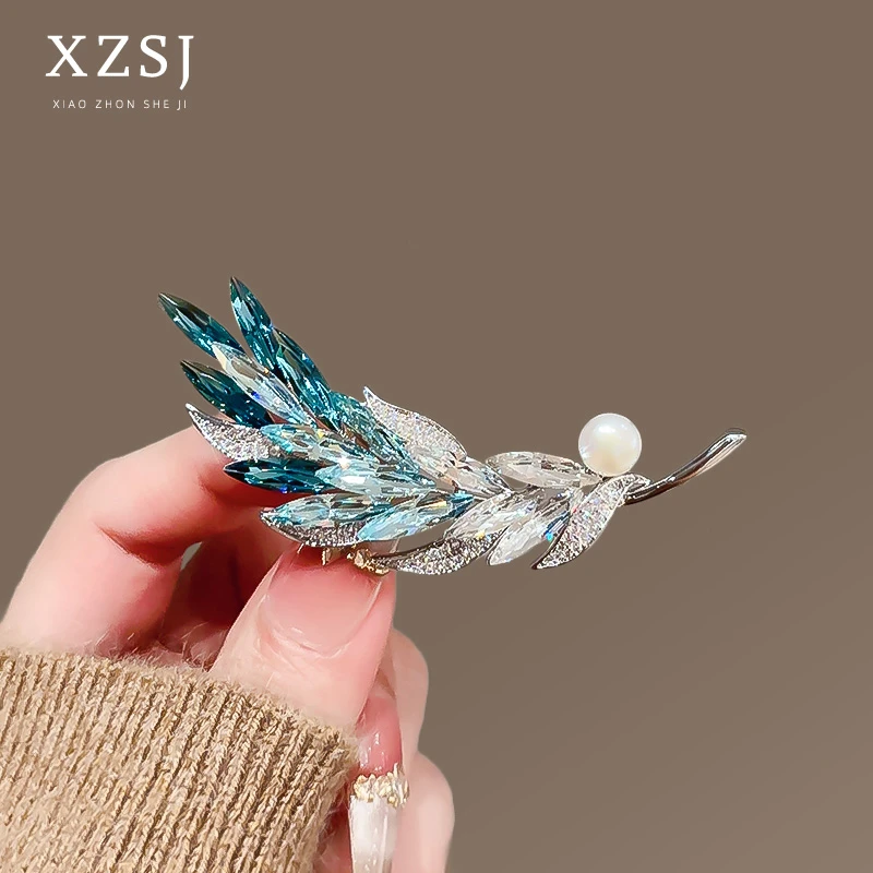 铜锆石胸针 新款水晶羽毛胸针高档女精致时尚别针男富婆胸花配饰