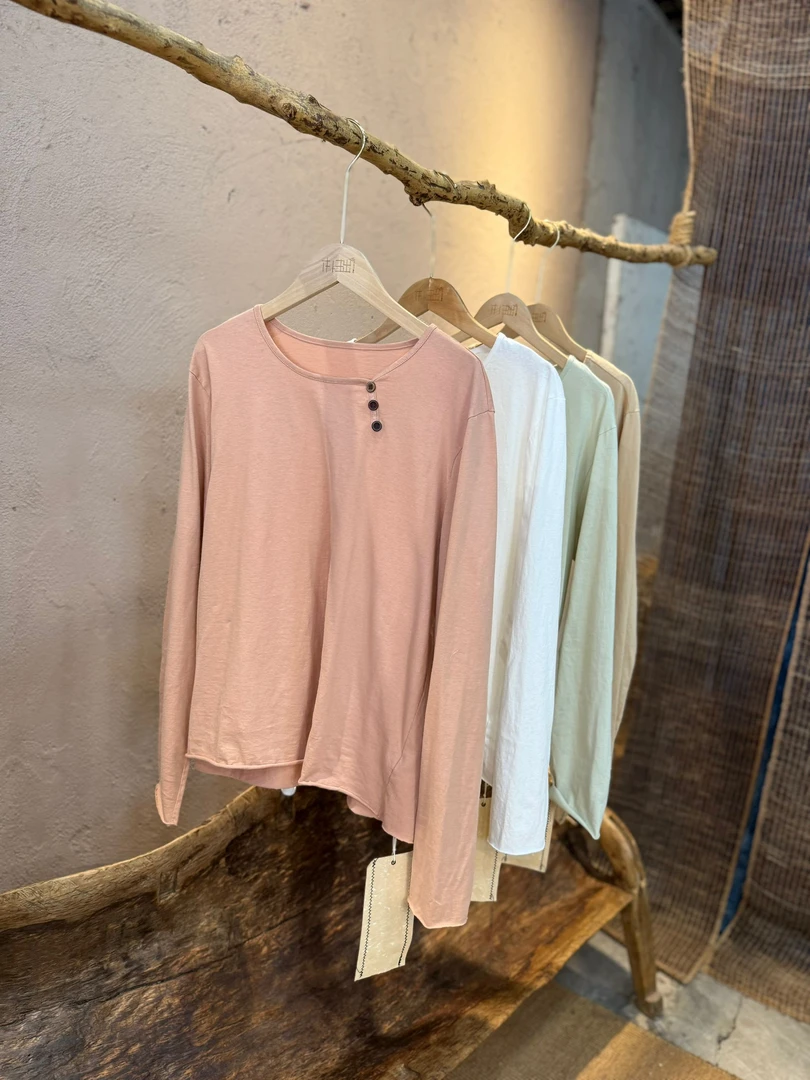 241238忆古朴拙春季纯棉纽扣百搭t恤女士宽松圆领休闲针织上衣