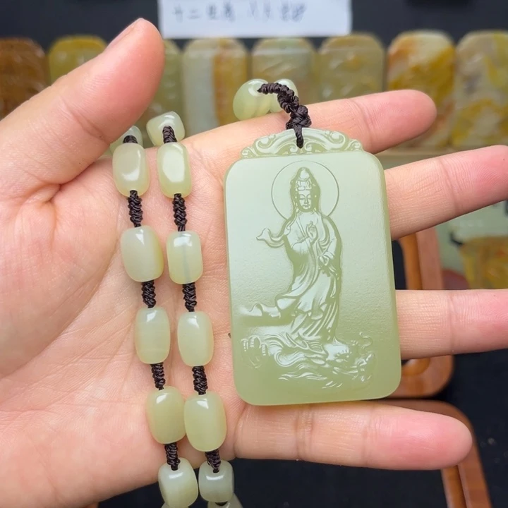 昆仑山料方解石玉观音