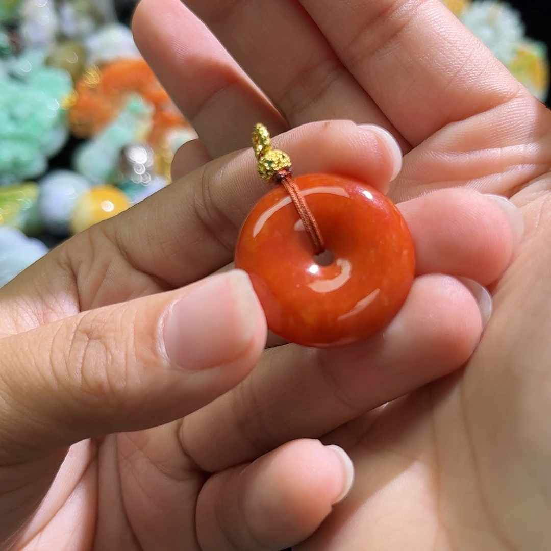 翡翠未镶嵌颈饰待编织