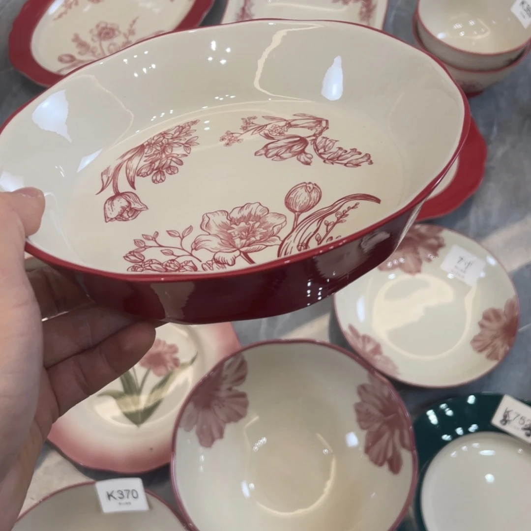 陶瓷微瑕餐具介意勿拍，满18飞！