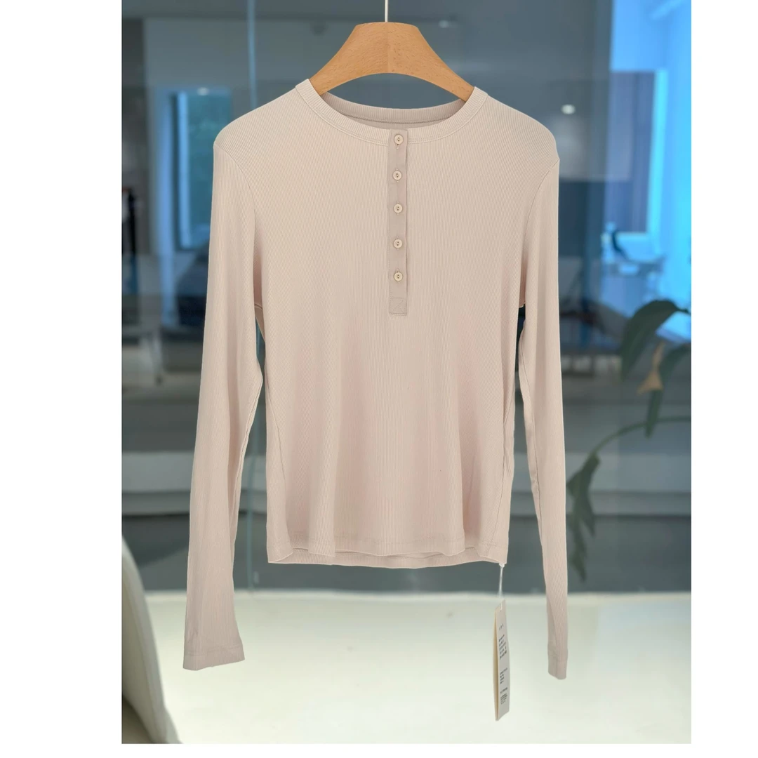 Pada嘻&SM【五粒扣】高级感 休闲弹力显瘦长袖T恤 58719 Hi Fortune