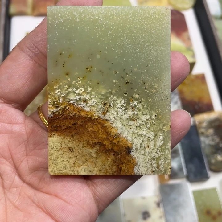 蛇纹石玉未镶嵌天然花玉平安无事牌