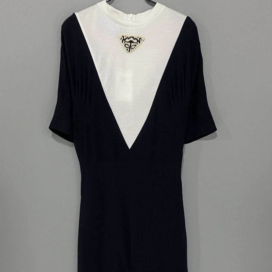 99新 Prada/普拉达 黑白拼接三角标logo连衣裙/40码/97167