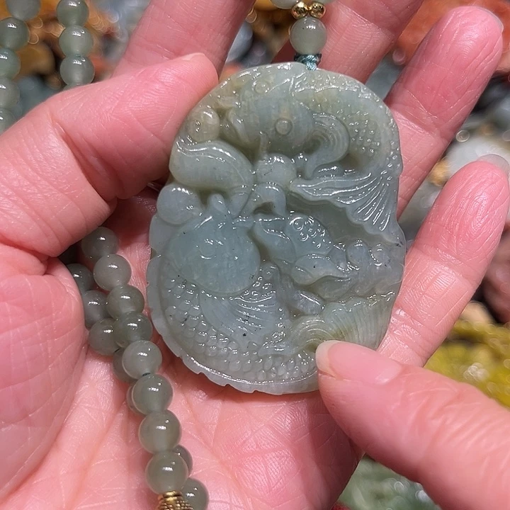 未镶嵌岫玉吊坠(赠链)