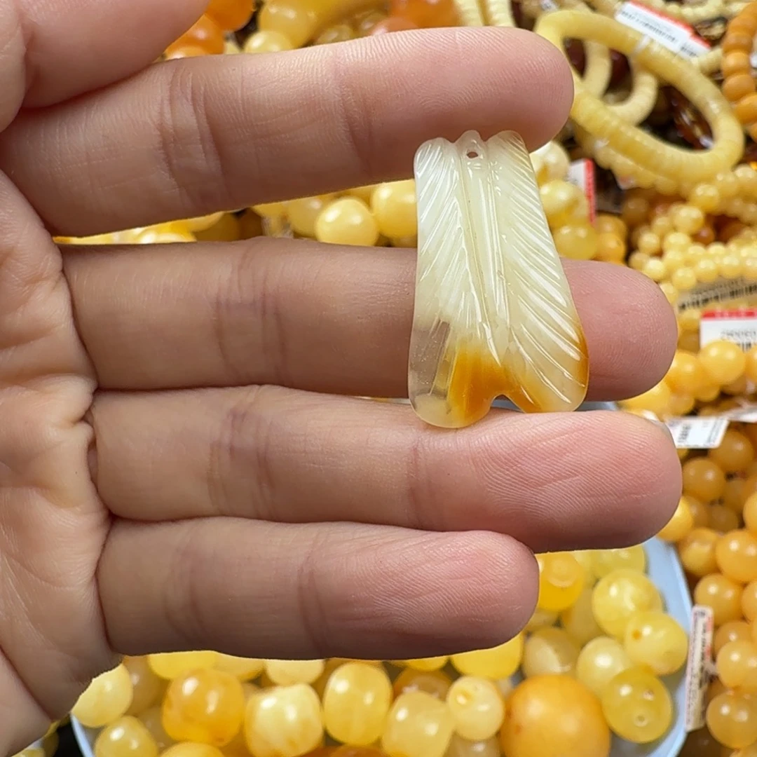 琥珀未镶嵌珠宝奇石