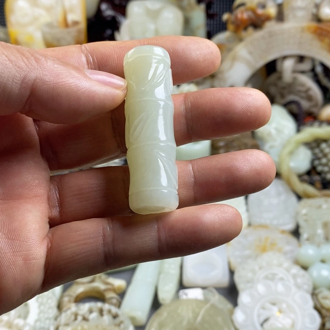 财***发和田玉（糖玉）未镶嵌颈饰