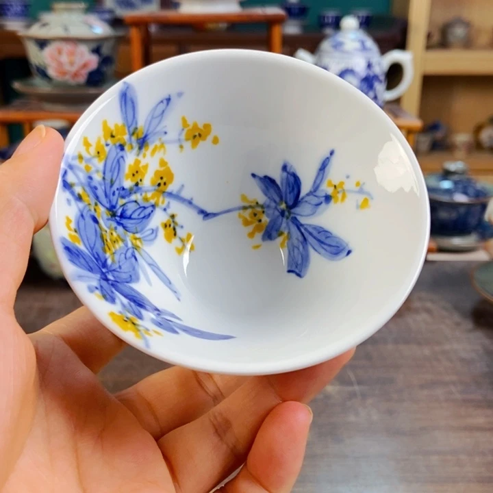 瓷片手工制作工艺精湛等
