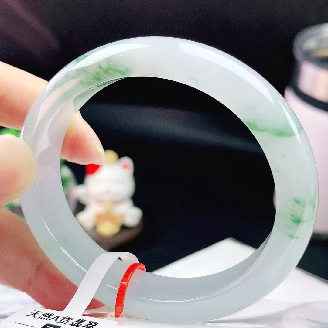 未镶嵌手镯（贵妃镯）翡翠56飘绿