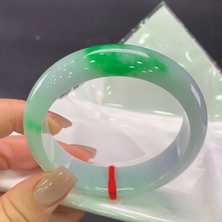 未镶嵌手镯翡翠57-58正圈，轮胎