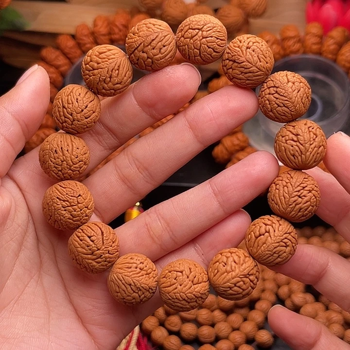 手串桃核龙鳞凤尾1.6