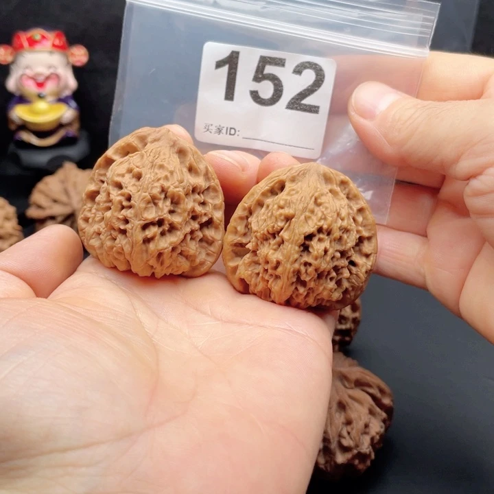 把件文玩核桃南疆三角41.5 39 39