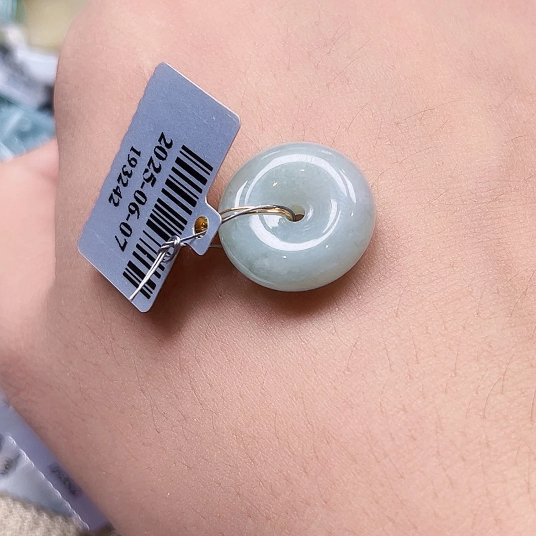 翡翠未镶嵌颈饰缅甸翡翠A货