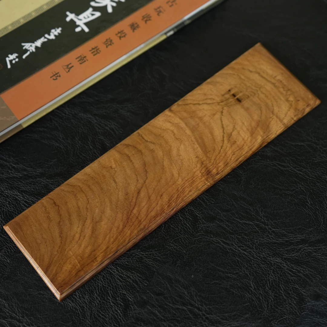 越南黄花梨老料镇尺-干泡台尺寸27*7.7*0.7cm重133克HHL0306