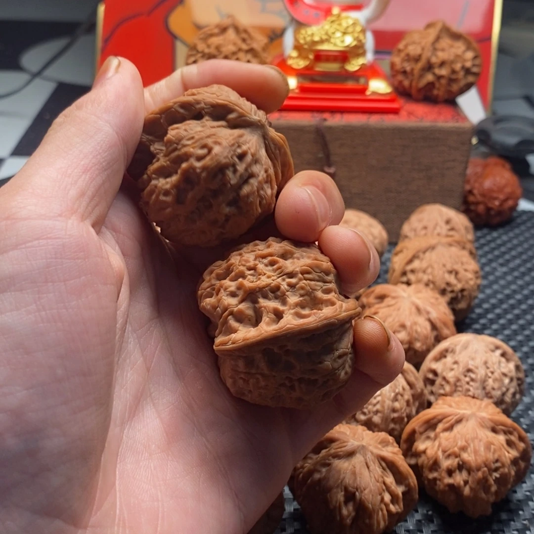文玩核桃精品对血麒麟