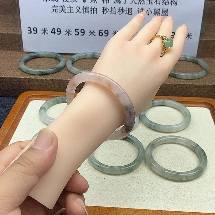 未镶嵌手镯石英质玉