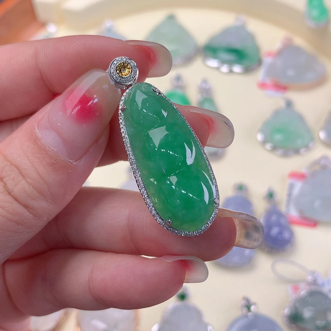 翡翠18K金镶嵌吊坠(不含链)