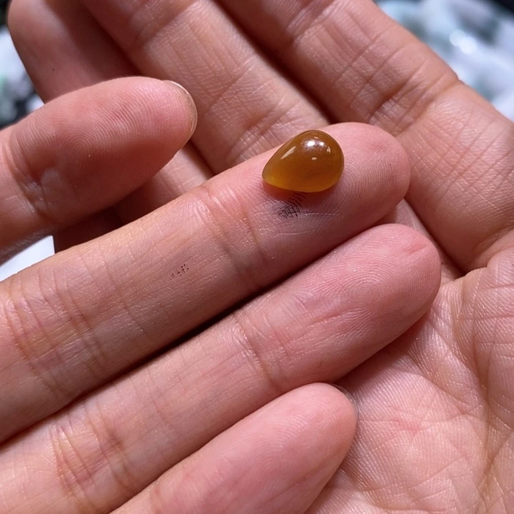 翡翠未镶嵌吊坠(不含链)c****r9919