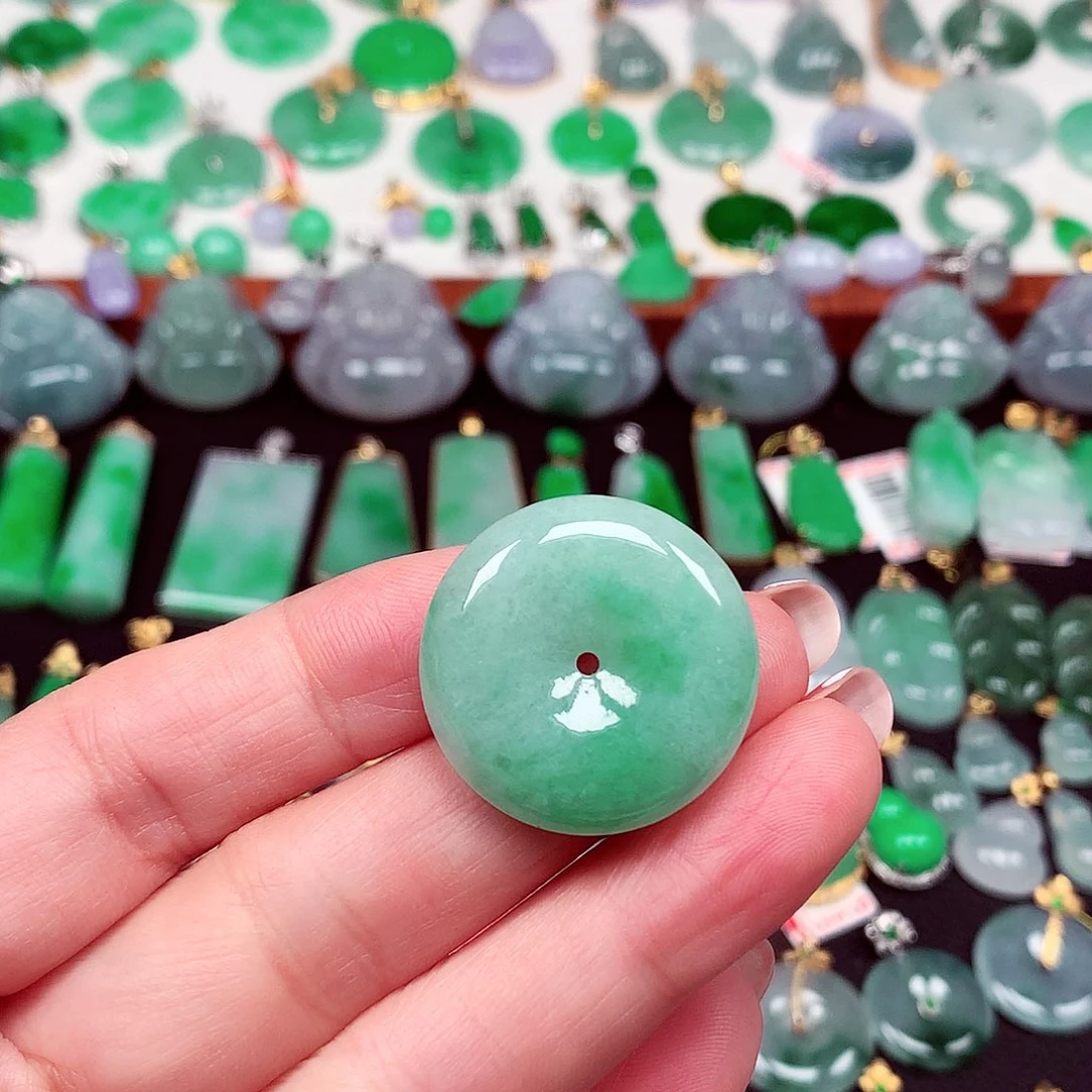 翡翠未镶嵌颈饰天然翡翠A货