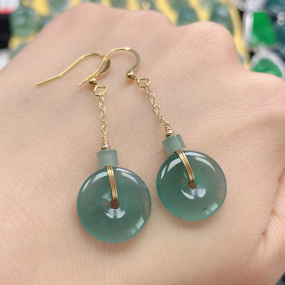 翡翠颈饰未镶嵌耳坠