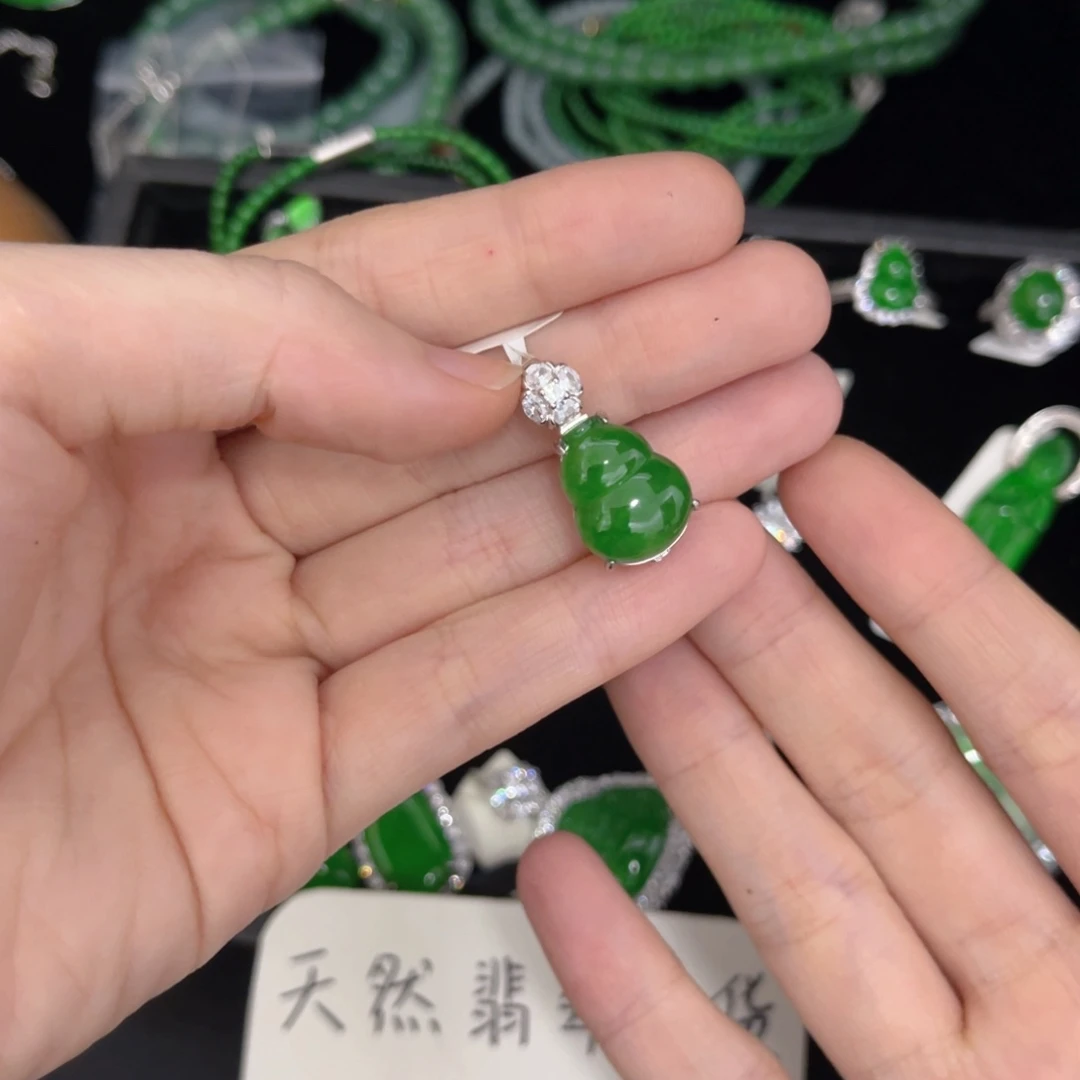 翡翠银S925镶嵌戒指葫芦吊坠