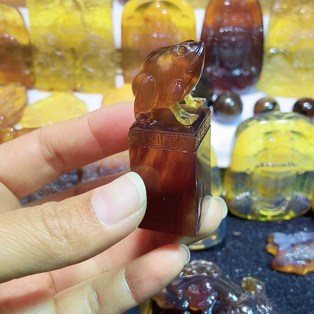 琥珀颈饰未镶嵌青蛙