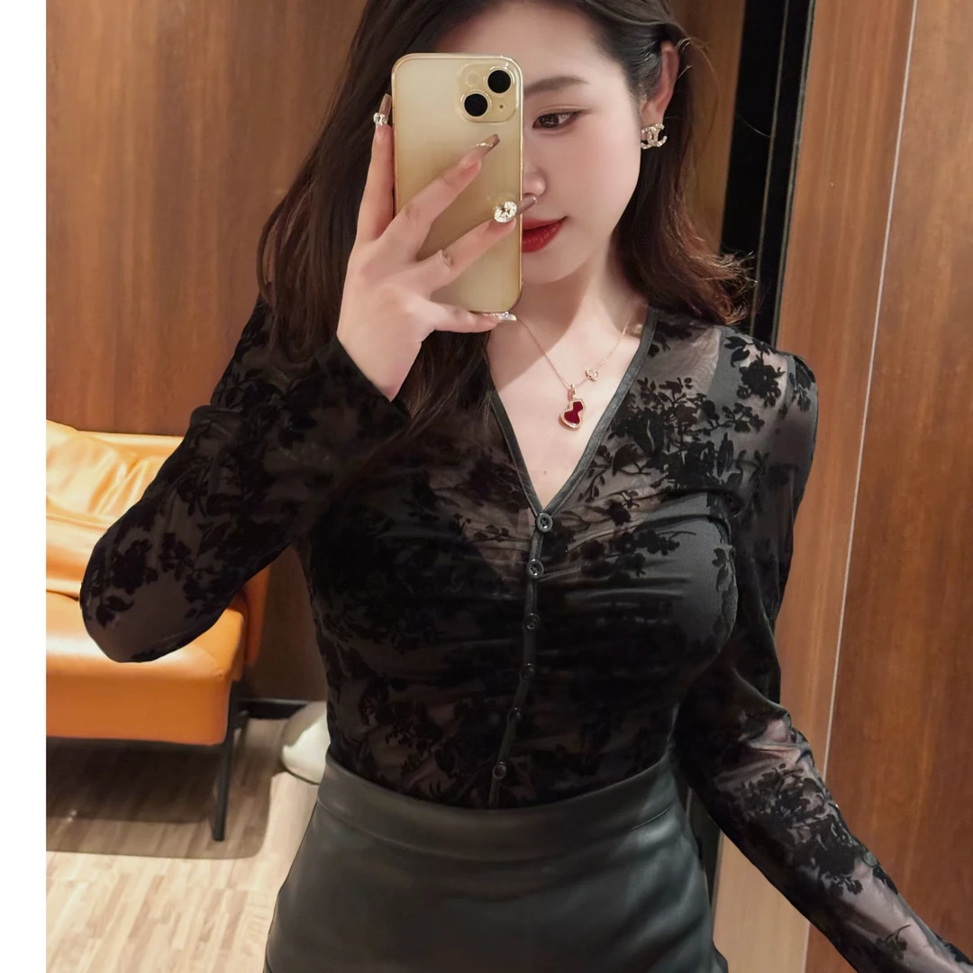 6628性感v领植绒网纱打底衫长袖女2025春季新款时尚洋气修身 上衣