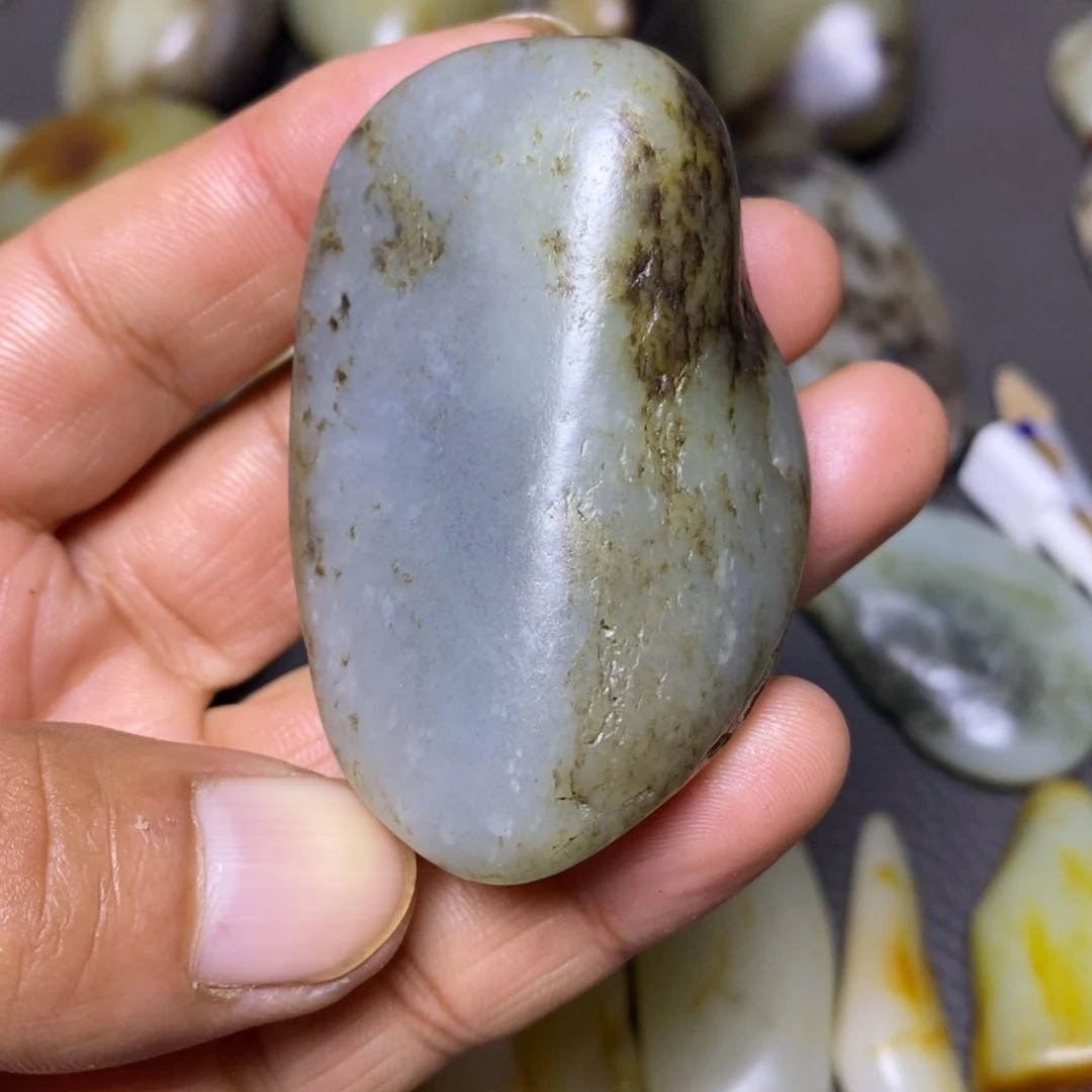 和田玉未镶嵌挂件