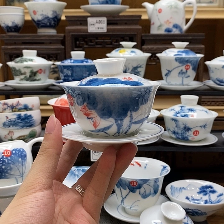 手绘荷花120cc盖碗釉下彩微瑕福利款